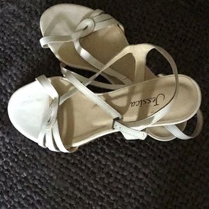 White leather sandals 5 items for $20 ❤️